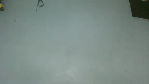 Snapshot of elia011 chatting on 28, 10, 2025 elia011 online show from 28, 10, 2025