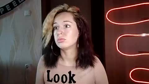 Snapshot of elianafox_ chatting on 9, 7, 2026 elianafox_ online show from 9, 7, 2026