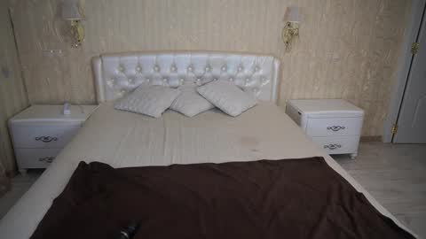 Luna online show from 4, 12, 2025