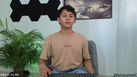 Snapshot of elias_steel1 chatting on 7, 11, 2025 elias online show from 7, 11, 2025