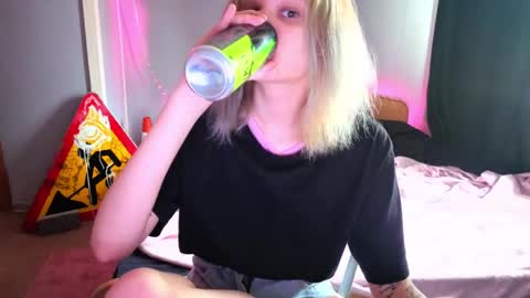 elieiza_xo online show from 15, 5, 2026