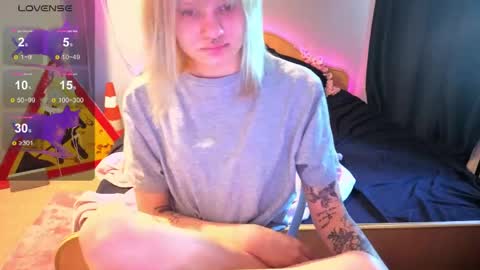 elieiza_xo online show from 17, 5, 2026