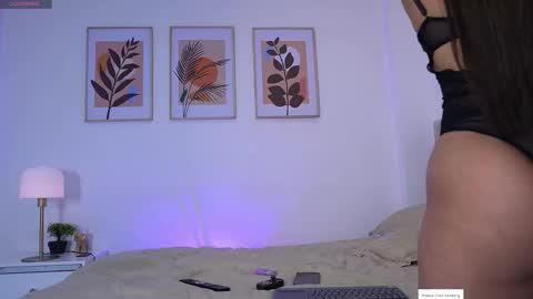 E L I I Z A B E T H   online show from 15, 12, 2025