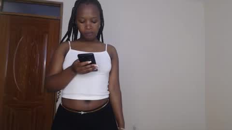 Snapshot of elina_gee chatting on 18, 9, 2025 elina_gee online show from 18, 9, 2025