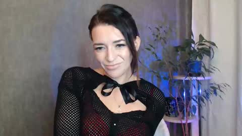 Elina online show from 28, 9, 2025