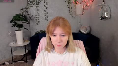 Elira Vane online show from 13, 7, 2026