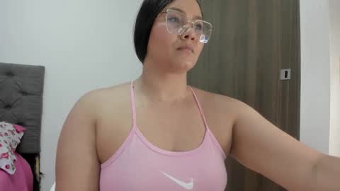 Snapshot of elisa_connors18 chatting on 16, 9, 2025 online show from 16, 9, 2025