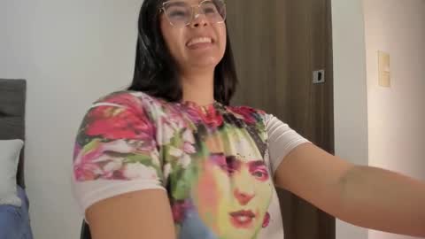 Snapshot of elisa_connors18 chatting on 24, 10, 2025 online show from 24, 10, 2025