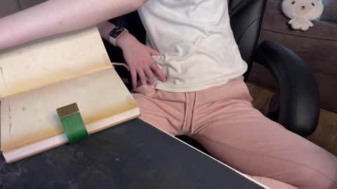 Snapshot of elisa_north chatting on 7, 3, 2025 Elisa North online show from 7, 3, 2025