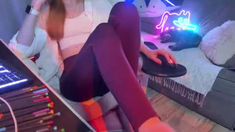 Snapshot of elisa_north chatting on 26, 9, 2025 Elisa North online show from 26, 9, 2025