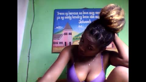 Snapshot of elisabeth2525 chatting on 12, 2, 2025 elisabeth2525 online show from 12, 2, 2025