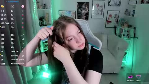 Snapshot of elisabeth_binder chatting on 4, 7, 2026 your sweet Lisa online show from 4, 7, 2026