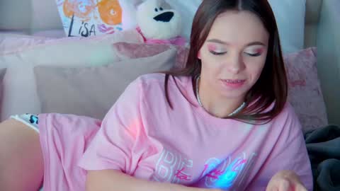 Snapshot of elisabethdavis chatting on 31, 1, 2025 ElisabethDavis online show from 31, 1, 2025