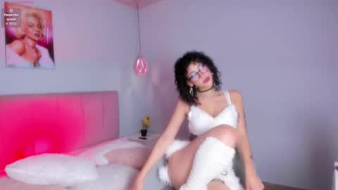 Snapshot of elisabethflores chatting on 13, 9, 2025 elisabethflores online show from 13, 9, 2025