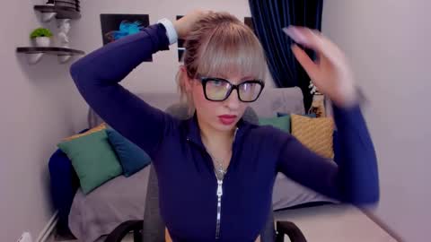 Elisabeth online show from 16, 1, 2025