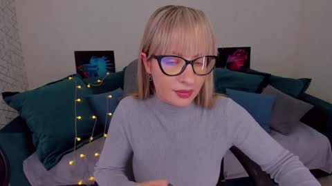 Elisabeth online show from 2, 2, 2025