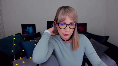 Elisabeth online show from 4, 2, 2025