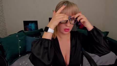 Elisabeth online show from 6, 2, 2025