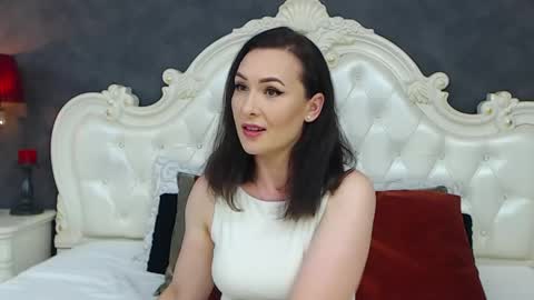 Snapshot of elisabethswan chatting on 4, 6, 2026 Krissy online show from 4, 6, 2026
