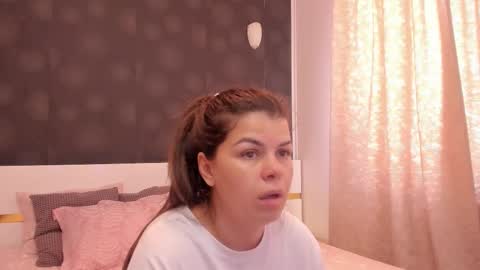 Elly online show from 3, 11, 2025