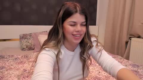 Snapshot of elisetyler89 chatting on 2, 2, 2026 Elly online show from 2, 2, 2026