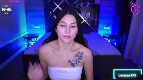 elisevelour online show from 8, 11, 2025