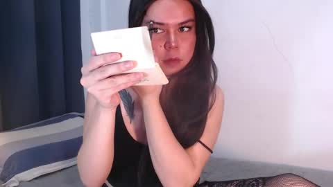 Snapshot of elisex18 chatting on 3, 5, 2026 Elise online show from 3, 5, 2026