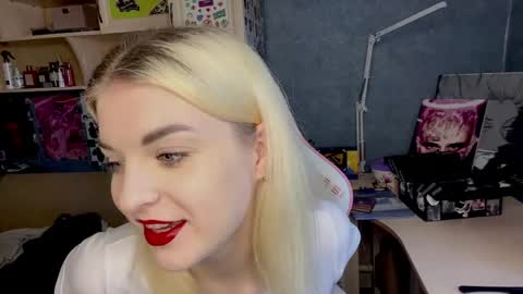 Snapshot of elishamanon chatting on 3, 5, 2026 Kate online show from 3, 5, 2026