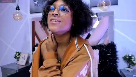 elit noa online show from 5, 3, 2025