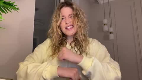 Stephanie online show from 3, 4, 2026