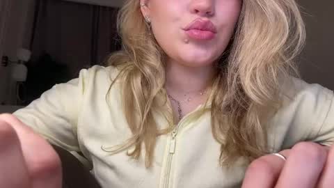 Stephanie online show from 5, 4, 2026