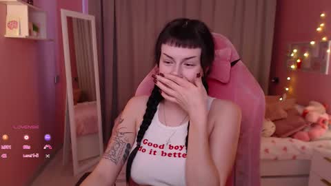 Ari online show from 1, 12, 2025