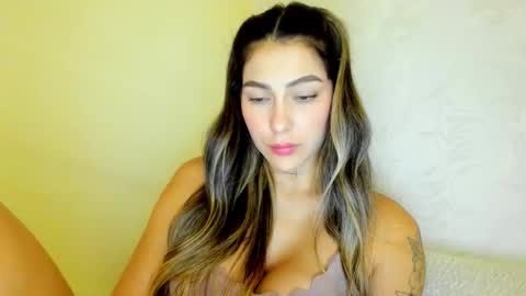 Snapshot of eliza_sanz chatting on 22, 10, 2025 My name is ElizaPVT is open online show from 22, 10, 2025