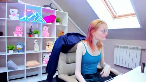 Snapshot of elizabeth_harpper chatting on 3, 1, 2025 Elizabeth online show from 3, 1, 2025