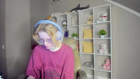 Snapshot of elizabeth_harpper chatting on 1, 11, 2025 Elizabeth online show from 1, 11, 2025