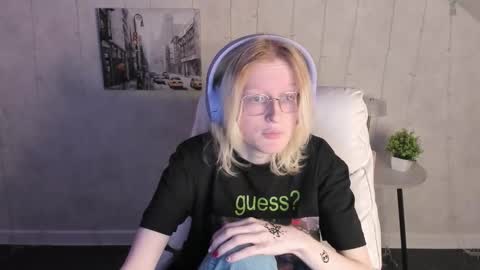 Elizabeth online show from 3, 12, 2025