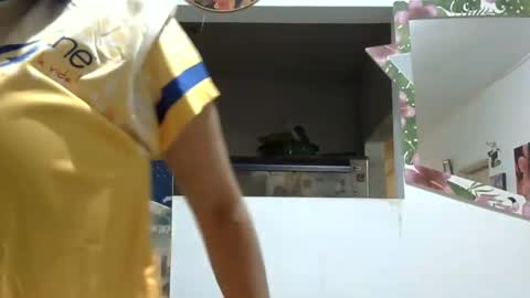 Elizabeth Martinez  online show from 17, 12, 2024