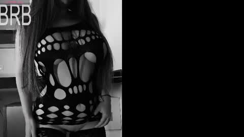 Snapshot of elizabethliones01 chatting on 27, 6, 2026 instgram aly leiv17 ---- Im model-independent online show from 27, 6, 2026