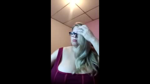 Elizabeth online show from 21, 4, 2026