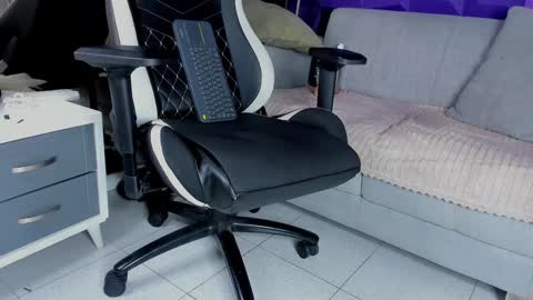 Snapshot of elizbeth_777 chatting on 8, 2, 2025 elizbeth_777 online show from 8, 2, 2025