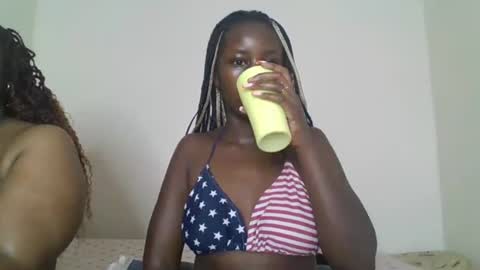 Snapshot of ella8_ chatting on 12, 7, 2026 ella8_ online show from 12, 7, 2026