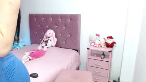 Snapshot of ella_2sweet chatting on 23, 12, 2024 Ella online show from 23, 12, 2024