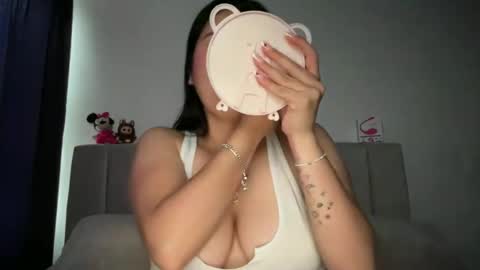 Ella  online show from 18, 6, 2026