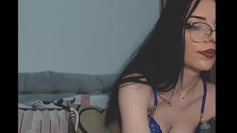 Snapshot of ella_chloe chatting on 29, 11, 2025 Chloe online show from 29, 11, 2025