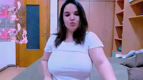 Ella  online show from 23, 10, 2025