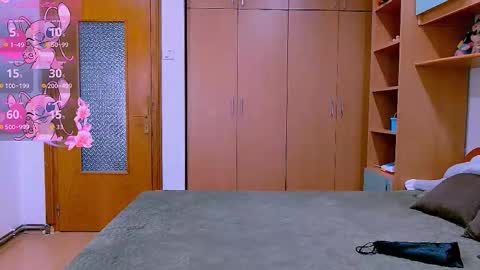 Ella  online show from 3, 11, 2025