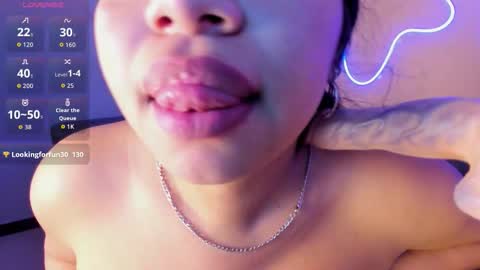 Snapshot of ella_evans_ chatting on 27, 11, 2025 Ella online show from 27, 11, 2025