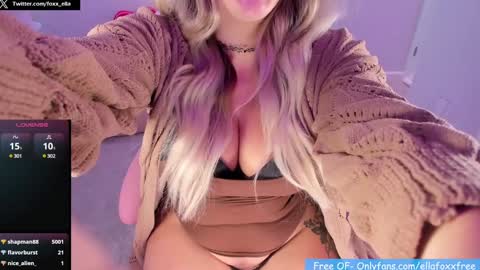 ella_foxx online show from 23, 1, 2025