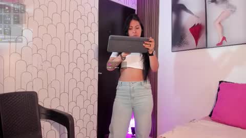 ella rouse online show from 16, 9, 2025