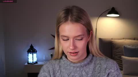 Snapshot of ella_twinkle chatting on 1, 12, 2024 Ella online show from 1, 12, 2024